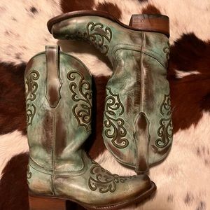 Corral turquoise boots.